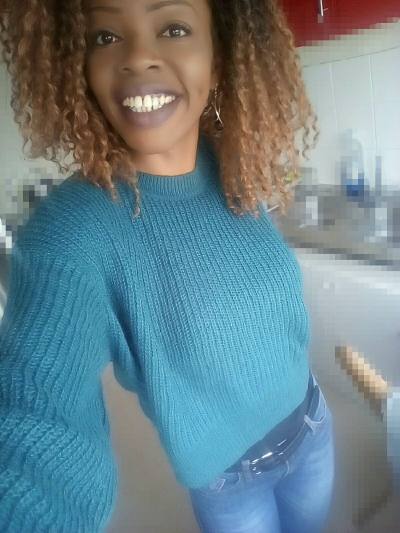 Clarisse Site de rencontre femme black Gabon rencontres célibataires 36 ans