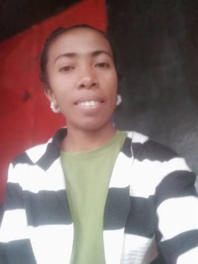 Denise 31 ans Toamasina Madagascar