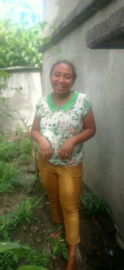 Aurelie 36 ans Antalaha Madagascar