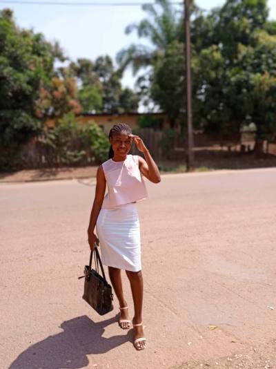 Tarina 18 Jahre Bertoua Cameroun