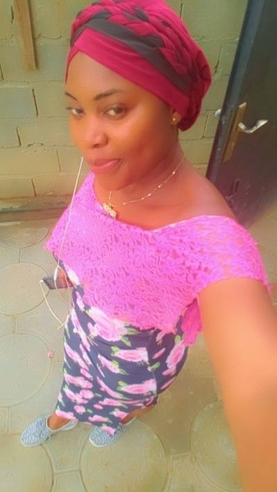 Trischa 24 ans Bamileke  Cameroun