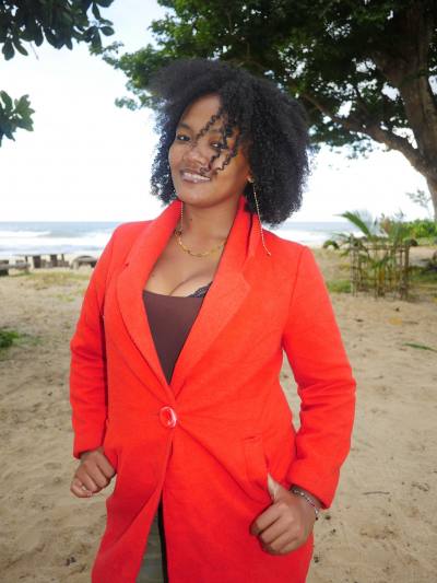 Lea Site de rencontre femme black Madagascar rencontres célibataires 24 ans
