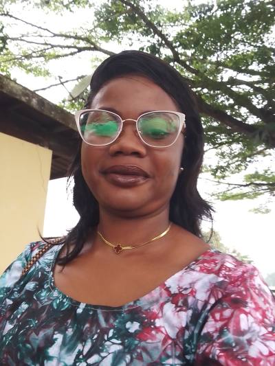 Pascaline 34 Jahre Ebolowa  Kamerun