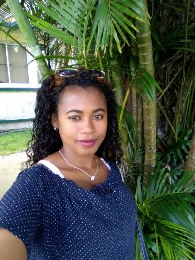 Pricila 34 ans Toamasina Madagascar