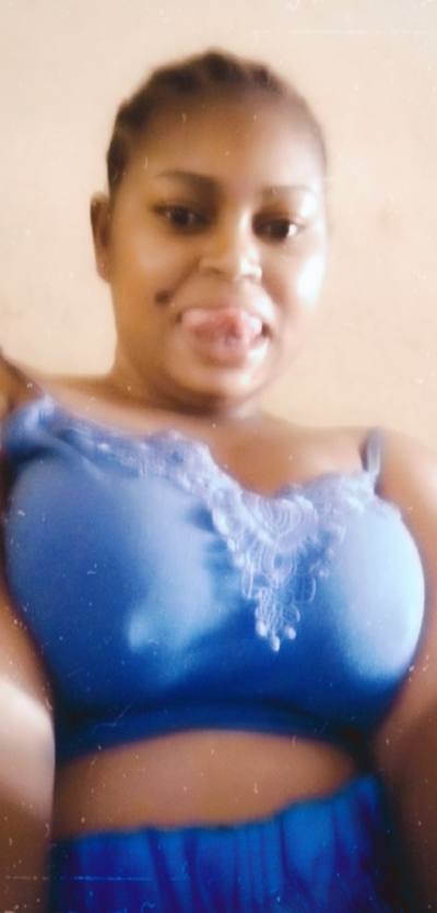 Aurelie 29 ans Beti Cameroun