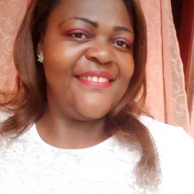 Lydienne 43 Jahre Littoral Kamerun