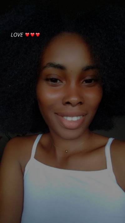 Rebecca 21 years Libreville  Gabon