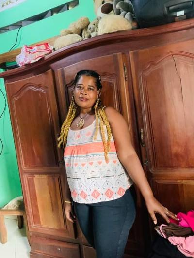 Angela 45 ans Tamatave  Madagascar
