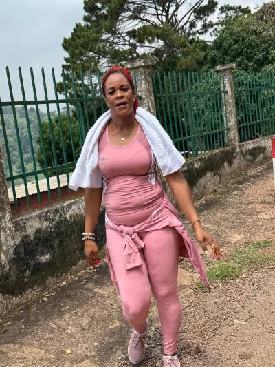 Rencontre Femme Agnes 45 Ans Cameroun 159cm Et 62kg rencontre-femme-agnes-45-ans-cameroun-159cm-et-62kg