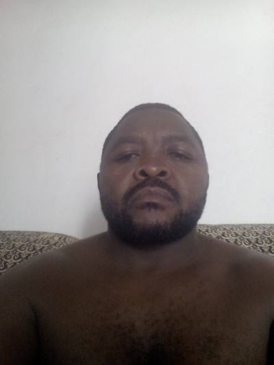 Paul 49 ans Yaounde Cameroun