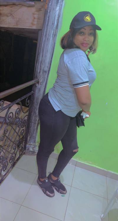 Cyrielle 34 ans Yaoundé  Cameroun