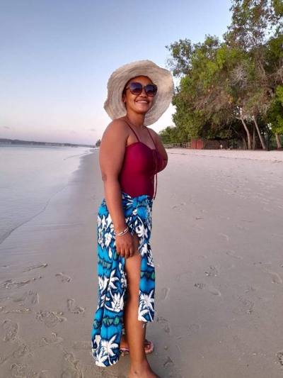 Sylviana  41 ans Diego-suarez Madagascar