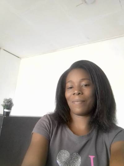 Nathalie 40 Jahre Yaoundé Kamerun
