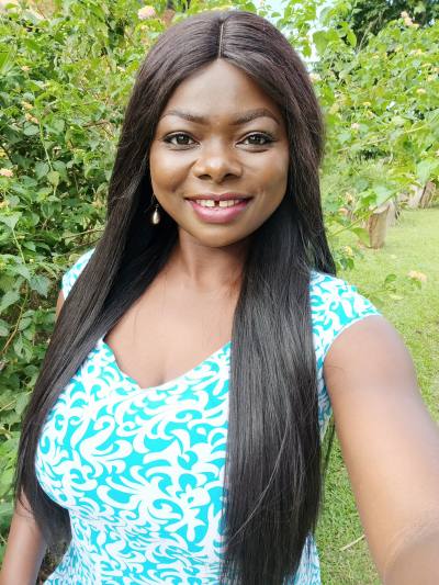 Nadia 36 ans Yaoundé  Cameroun