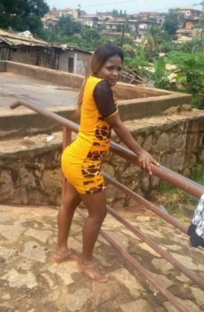 Nathalie 30 ans Yaoundé Cameroun