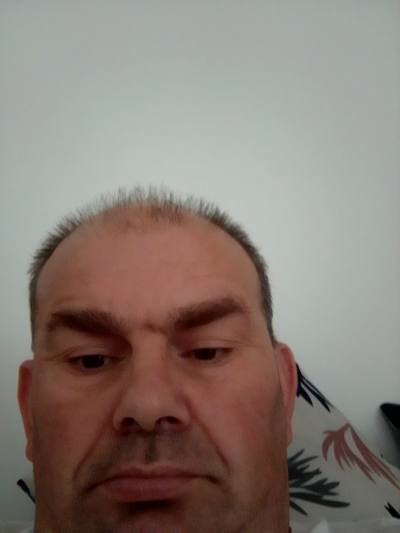 Yannick 52 years 40 Charles De Gaulle France
