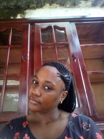 Mirabelle 34 ans Libreville Gabon
