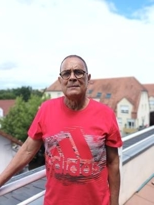 Claude 66 Jahre Hagueneu Frankreich