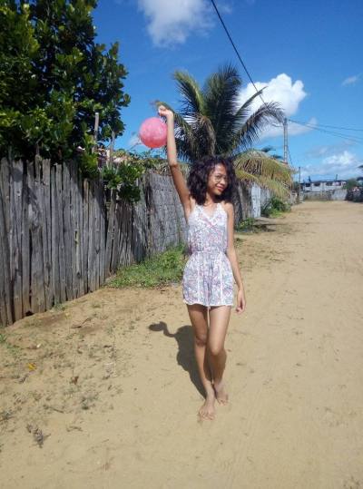 Daniella 22 Jahre Toamasina Madagaskar