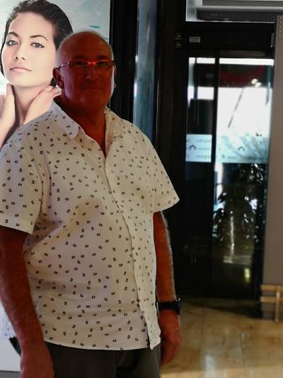 Dan 66 ans Ath Belgique