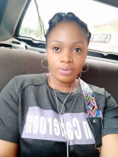 Ruth 31 Jahre Yaoundé  Kamerun