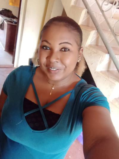 Sylvia 28 ans Sambava Madagascar