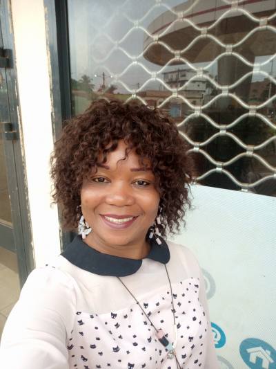 Francoise 40 ans Yaoundé 4 Cameroun
