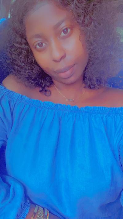 Priscille 24 ans Yaoundé  Cameroun