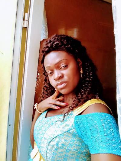 Marie 34 ans Yaounde Cameroun