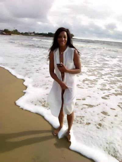 Molyne 44 ans Yaoundé Cameroun