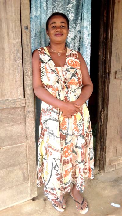 Patricia 49 Jahre Antalaha Madagaskar