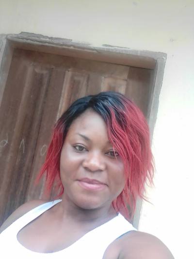 Manuella 38 Jahre Yaoundé  Kamerun