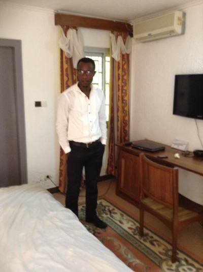 Ghislain 42 ans Yaoundé Cameroun
