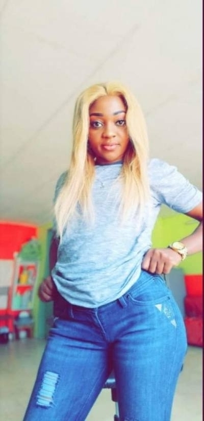 Chanelle 27 ans Libreville Gabon