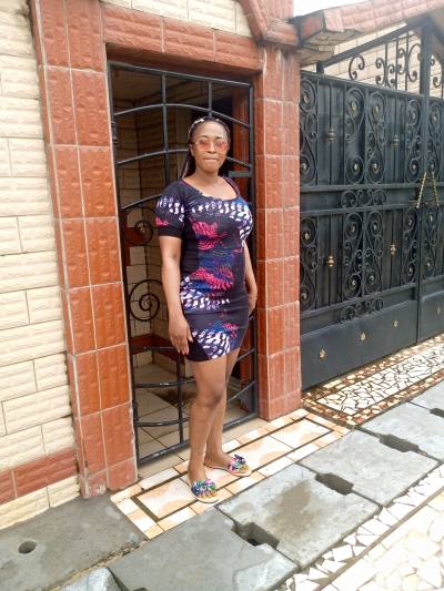 Pelagie 35 Jahre Douala Kamerun