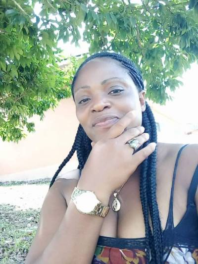 Annie 44 years Yaoundé Cameroon
