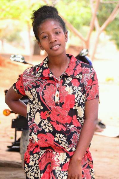 Elisa 25 ans Antalaha  Madagascar