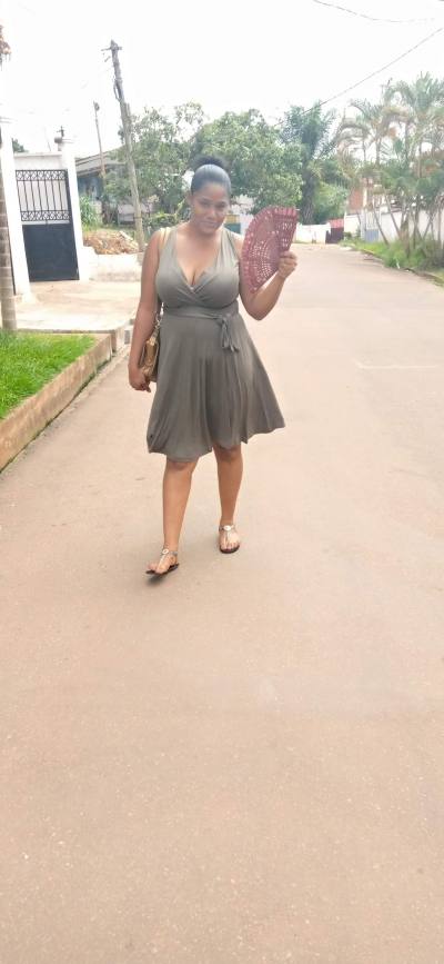 Bibiane 33 ans Yaoundé Cameroun