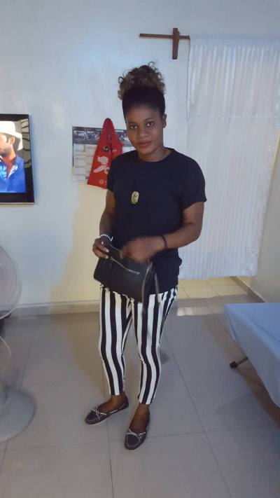 Madeleine 29 ans Cotonou  Bénin