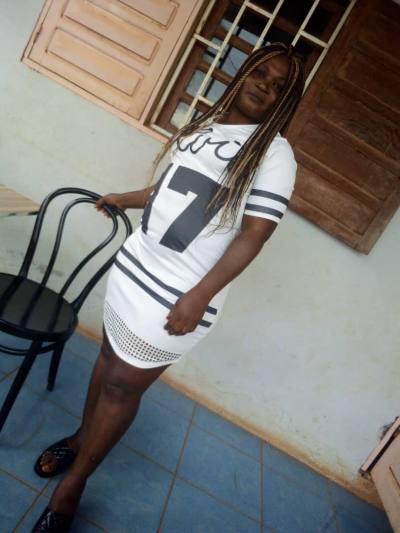 Alida 46 Jahre Yaoundé Kamerun