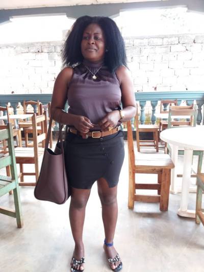 Marie-Laure 41 ans Yaoundé Cameroun