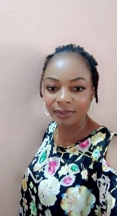 Jocelyne 37 ans Ouagadouou Burkina Faso