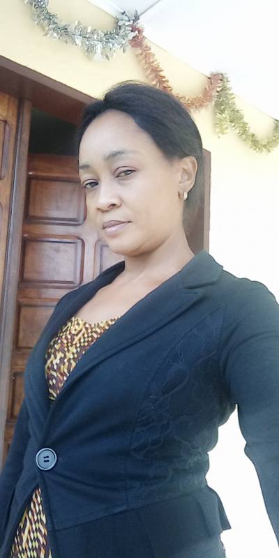 Mauricette 52 ans Estuaire Gabon