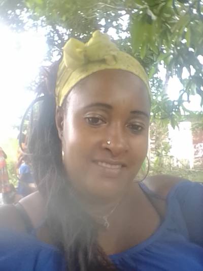 Lydia 38 Jahre Sambava Madagaskar