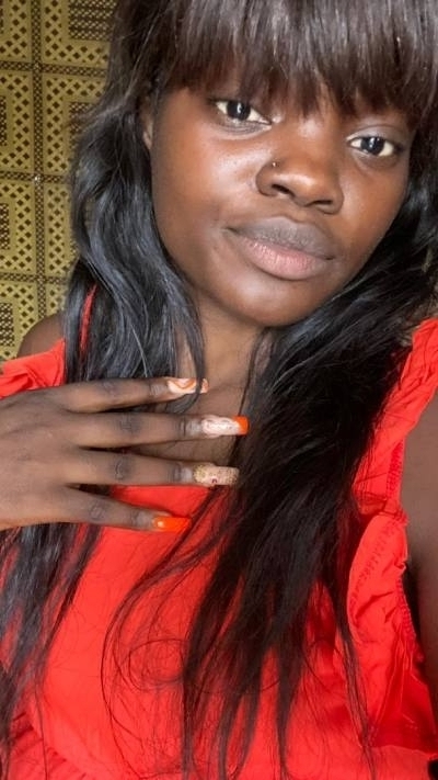 Saurelle 25 ans Bassa  Cameroun