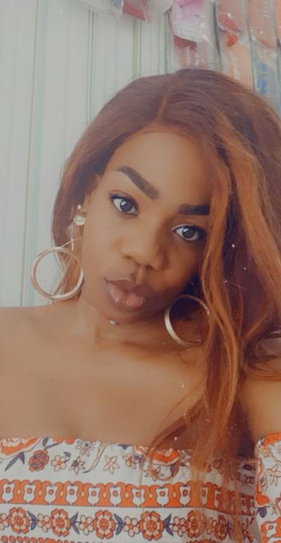 Lyna 31 ans Ariana Tunisie