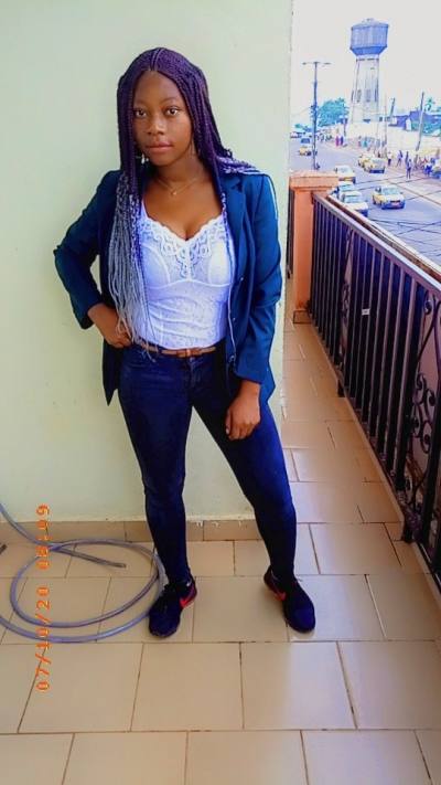 Sandrine 26 ans Je Suis Hétéro Cameroun