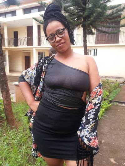 Christelle 30 ans Yaounde Cameroun