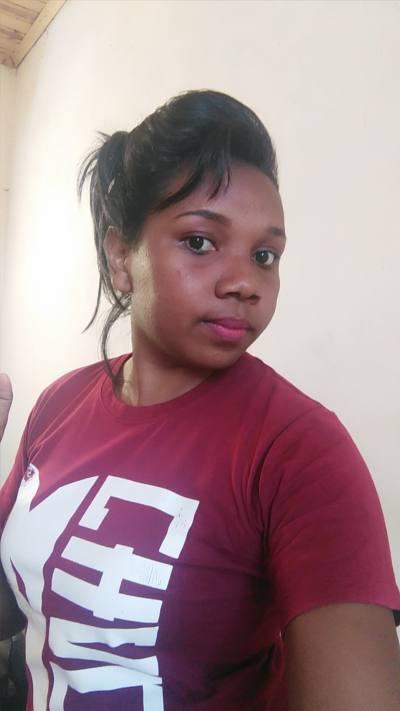 Natacha 31 ans Antananarivo  Madagascar