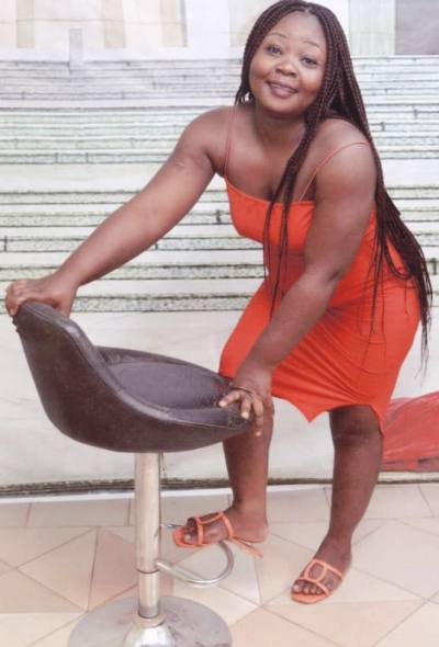 Marielaure 34 ans Yaoundé  Cameroun
